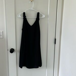 Adrienne Vittadini black shift dress